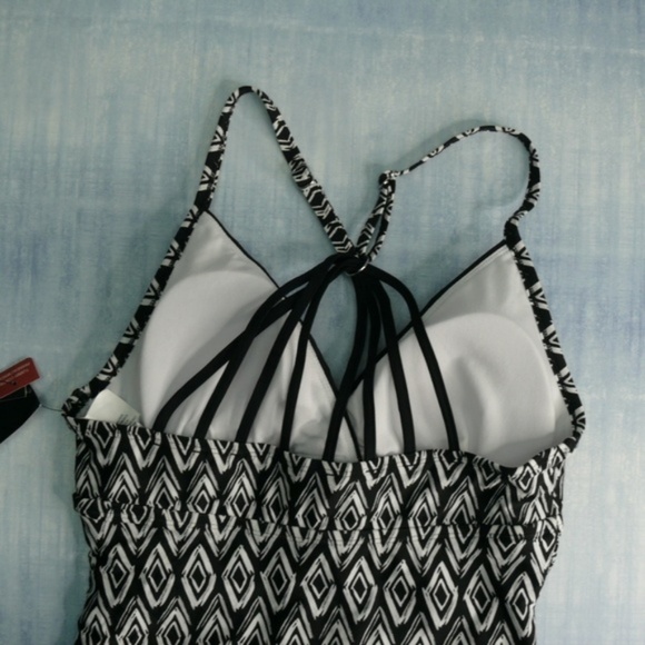 Jantzen Swimsuit Size 8 NWT One Piece Geometric Black White Lined Tummy Control - Picture 10 of 11